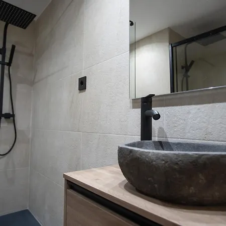 Apartament Europa House - Parking Y Wifi Gratis