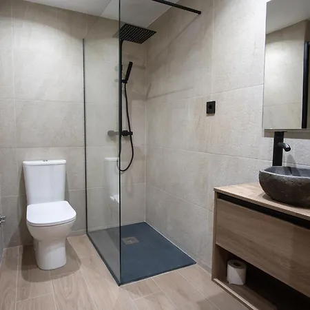 Europa House - Parking Y Wifi Gratis شقة